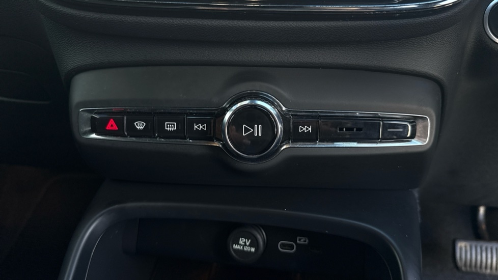 Used Volvo XC40 2024 for sale - 75921946: Photo 19