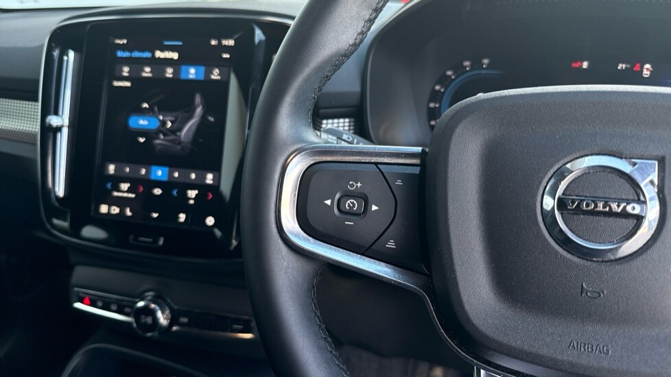 Used Volvo XC40 2024 for sale - 75921946: Photo 24