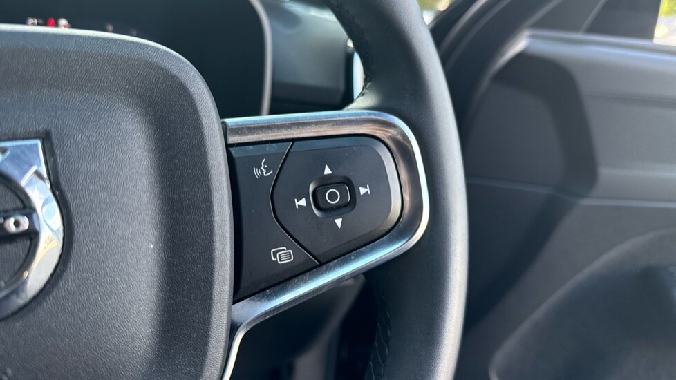 Used Volvo XC40 2024 for sale - 75921946: Photo 25