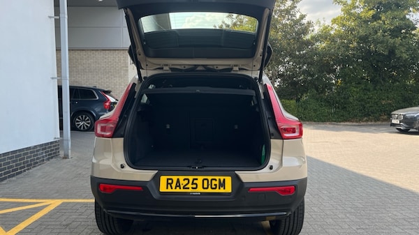 Used Volvo XC40 2025 for sale - 75526779: Photo 13