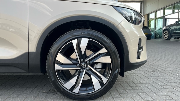 Used Volvo XC40 2025 for sale - 75526779: Photo 9