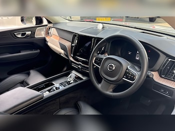 Used Volvo XC60 2023 for sale - 79184691: Photo