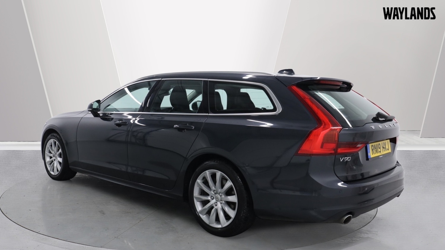 Used Volvo V90 2019 for sale - 76635764: Photo 2