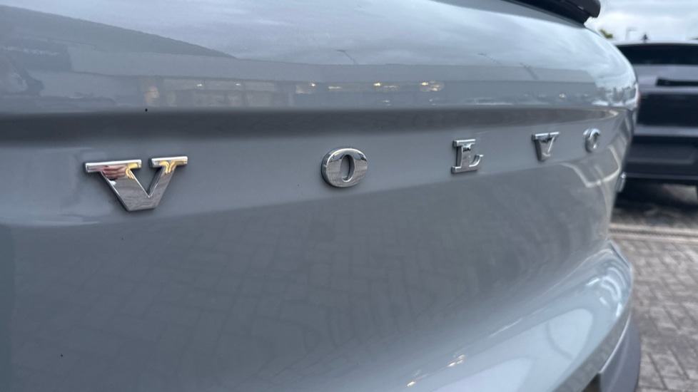 Used Volvo XC40 2024 for sale - 77293411: Photo 25