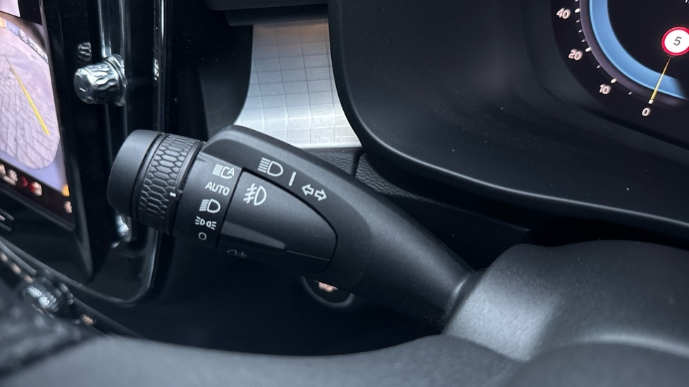 Used Volvo XC40 2024 for sale - 77293411: Photo 41