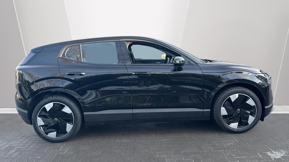 Used Volvo EX30 2025 for sale - 77353784: Photo 3