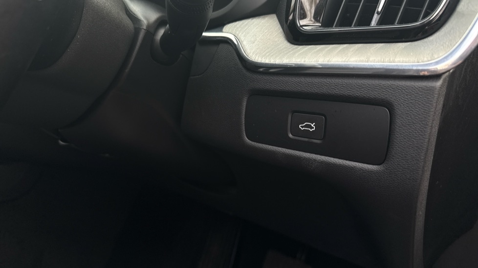 Used Volvo XC60 2024 for sale - 77771177: Photo 33