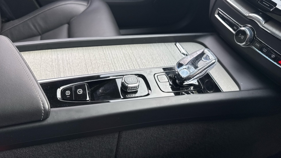 Used Volvo XC60 2024 for sale - 77771177: Photo 39