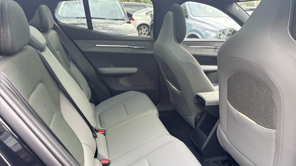 Used Volvo EX30 2025 for sale - 77576328: Photo 28