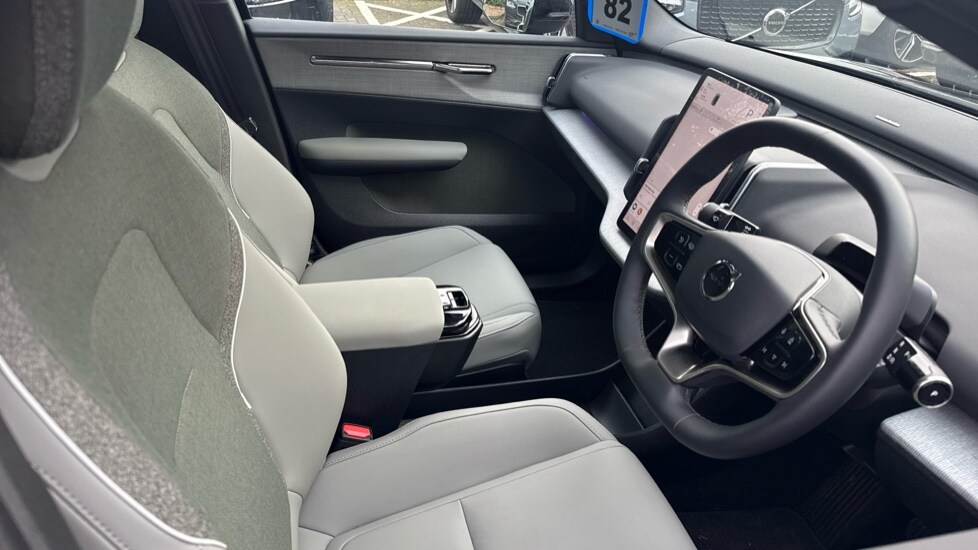 Used Volvo EX30 2025 for sale - 77576328: Photo 31