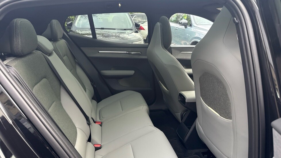 Used Volvo EX30 2025 for sale - 77576328: Photo 6