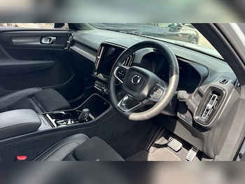 Used Volvo XC40 2022 for sale - 78844406: Photo