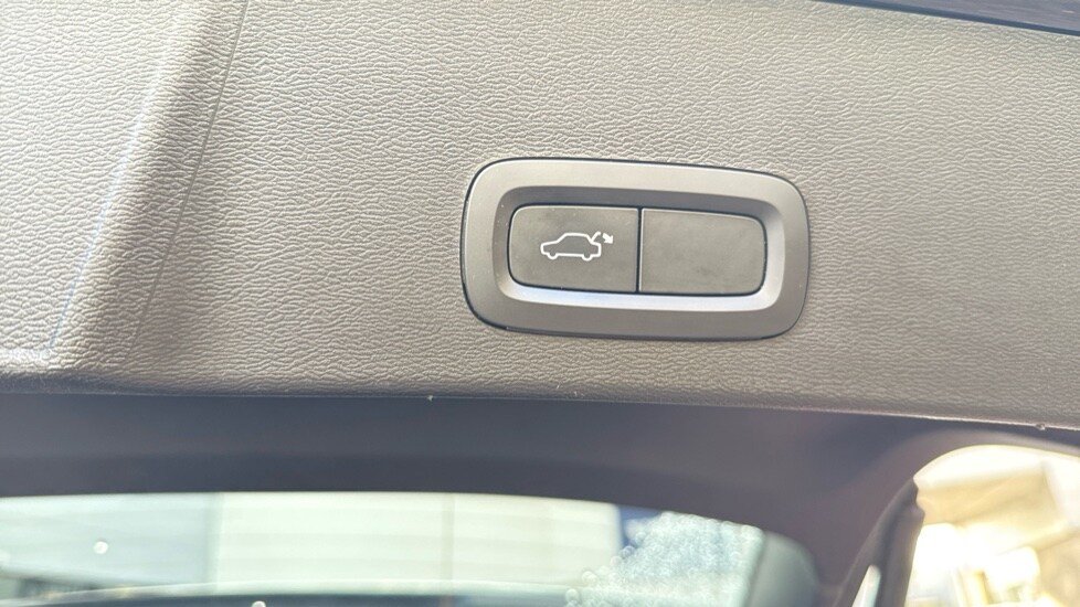 Used Volvo XC40 2022 for sale - 76438030: Photo 17