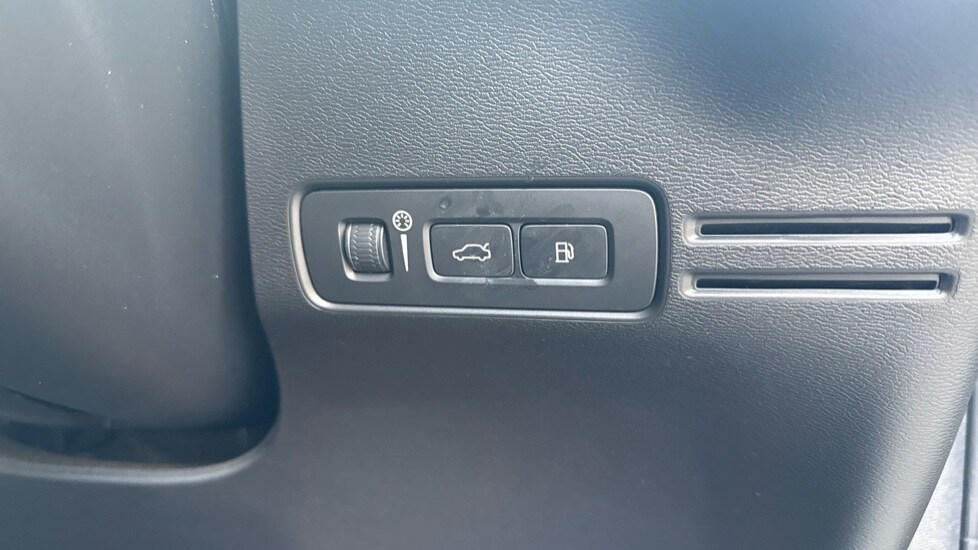 Used Volvo XC40 2022 for sale - 76438030: Photo 25