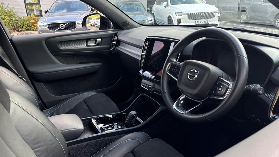 Used Volvo XC40 2022 for sale - 76438030: Photo 4