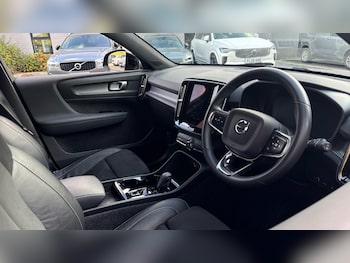 Used Volvo XC40 2022 for sale - 76438030: Photo