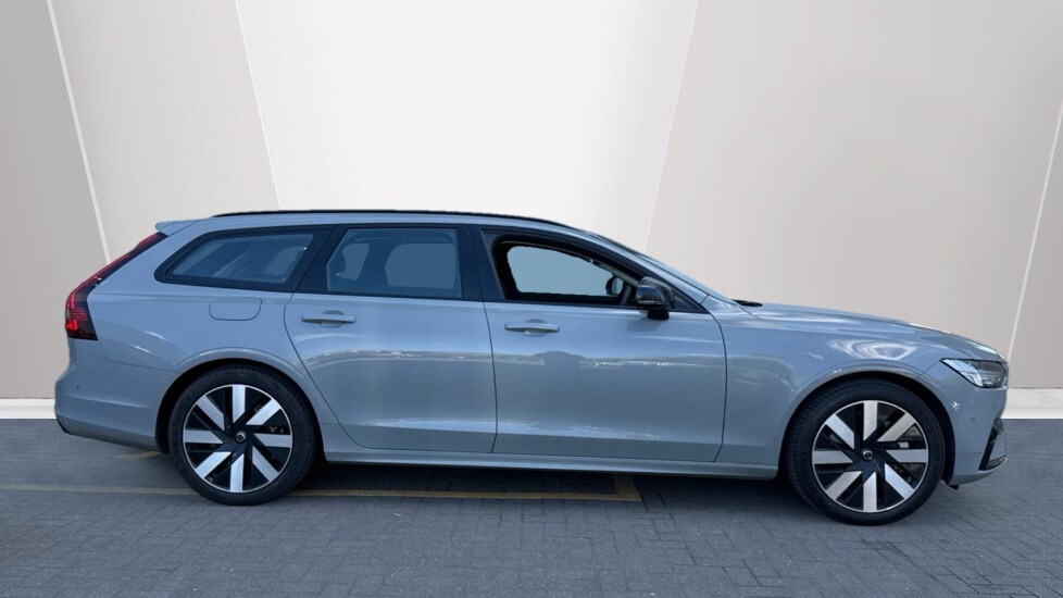 Used Volvo V90 2025 for sale - 76015217: Photo 3