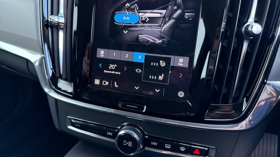 Used Volvo V90 2025 for sale - 76015217: Photo 31