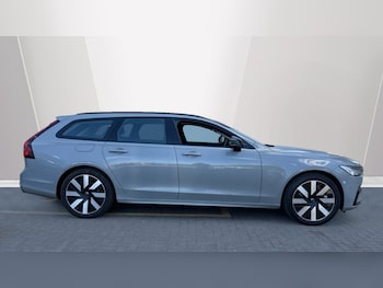 Used Volvo V90 2025 for sale - 76015217: Photo 3
