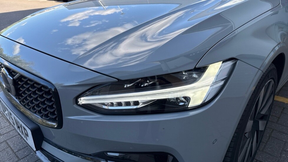Used Volvo V90 2025 for sale - 76015217: Photo 42