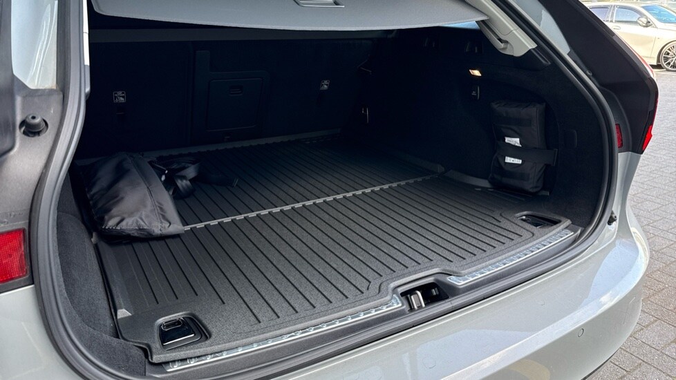 Used Volvo V90 2025 for sale - 76015217: Photo 47