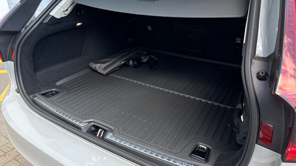 Used Volvo V90 2025 for sale - 76015217: Photo 49