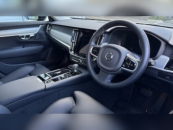 Used Volvo V90 2025 for sale - 76015217: Photo 4