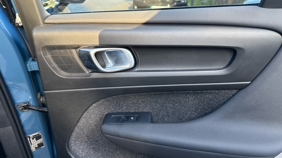 Used Volvo XC40 2024 for sale - 77063382: Photo 26