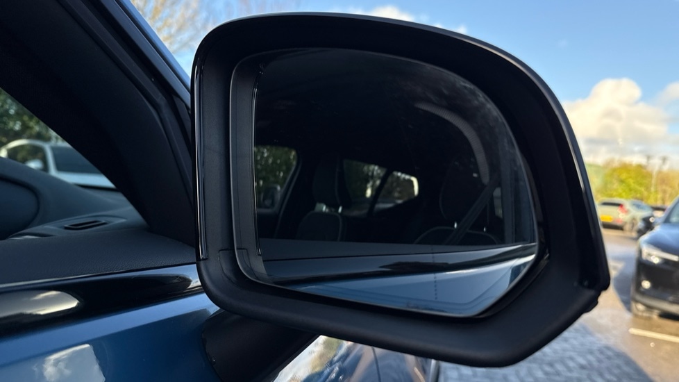 Used Volvo XC40 2024 for sale - 77063382: Photo 30