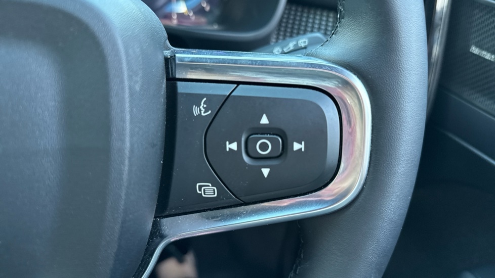 Used Volvo XC40 2024 for sale - 77063382: Photo 41