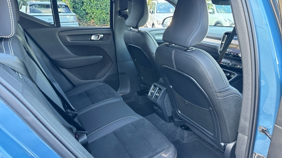 Used Volvo XC40 2024 for sale - 77063382: Photo 6