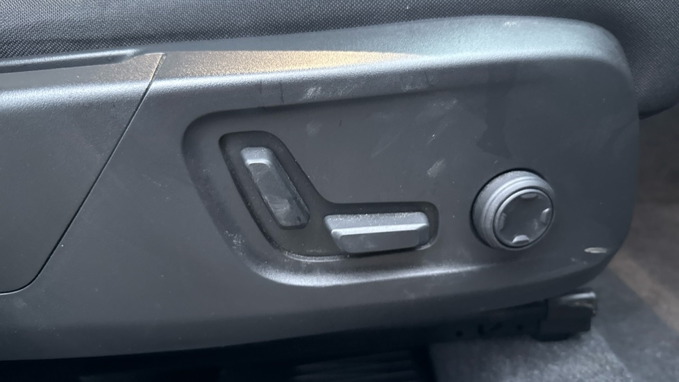 Used Volvo XC40 2024 for sale - 77321404: Photo 28