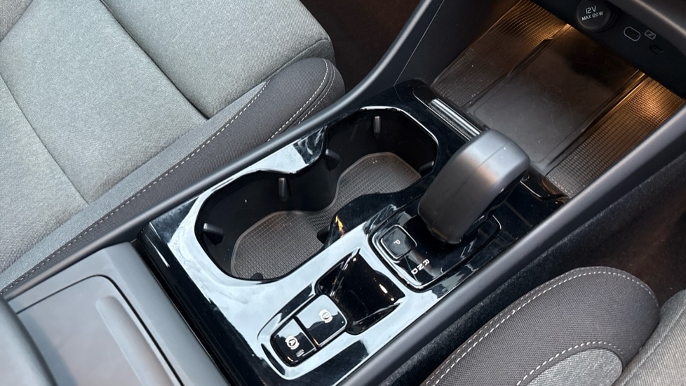 Used Volvo XC40 2024 for sale - 77321404: Photo 31