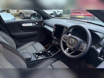 Used Volvo XC40 2024 for sale - 77321404: Photo