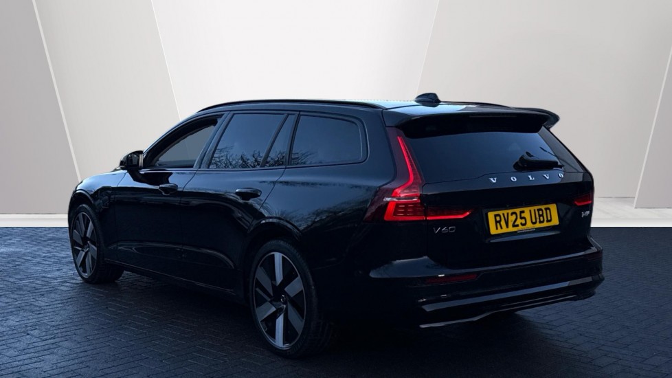 Used Volvo V60 2025 for sale - 77239470: Photo 2