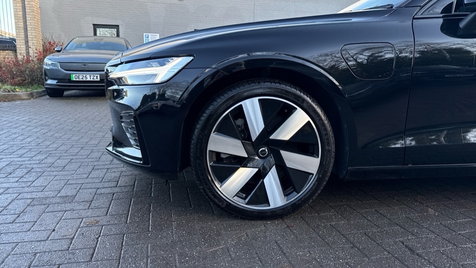 Used Volvo V60 2025 for sale - 77239470: Photo 23