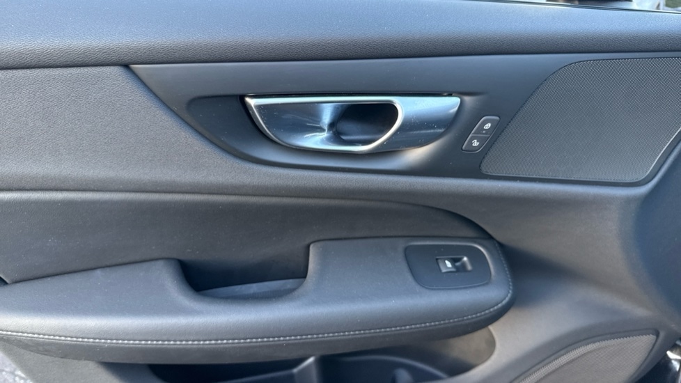 Used Volvo V60 2025 for sale - 77239470: Photo 27