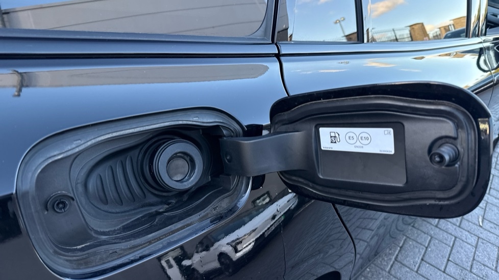 Used Volvo V60 2025 for sale - 77239470: Photo 30