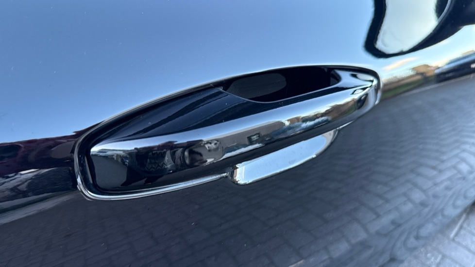 Used Volvo V60 2025 for sale - 77239470: Photo 31