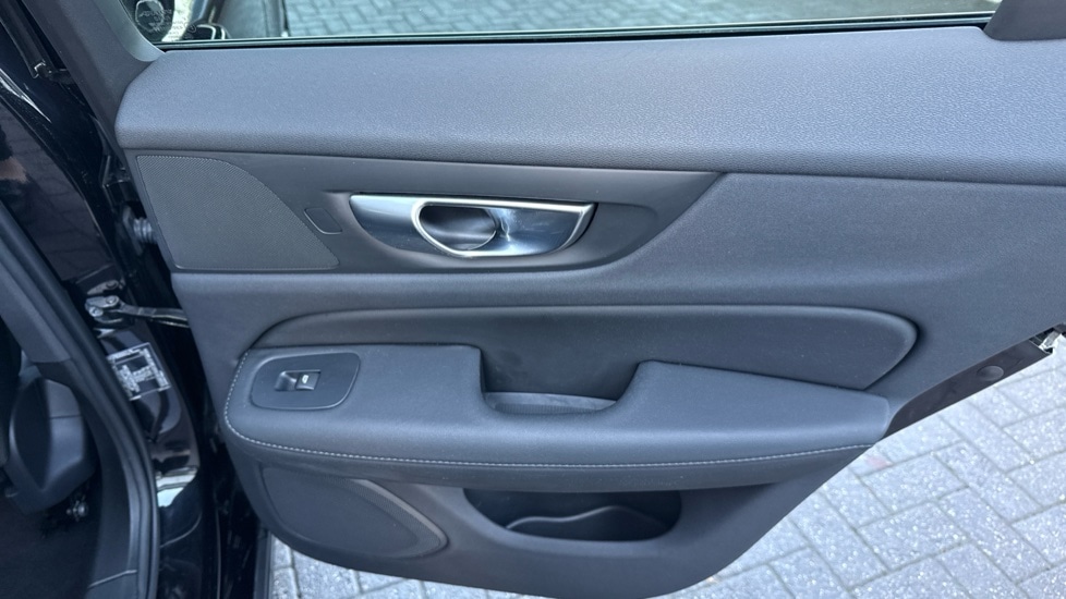 Used Volvo V60 2025 for sale - 77239470: Photo 32