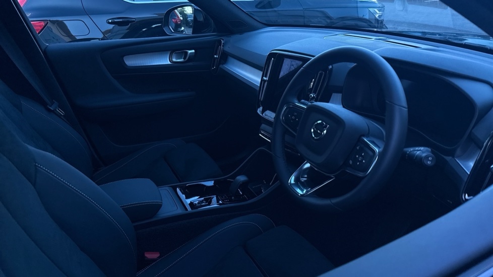 Used Volvo XC40 2025 for sale - 77186294: Photo 24