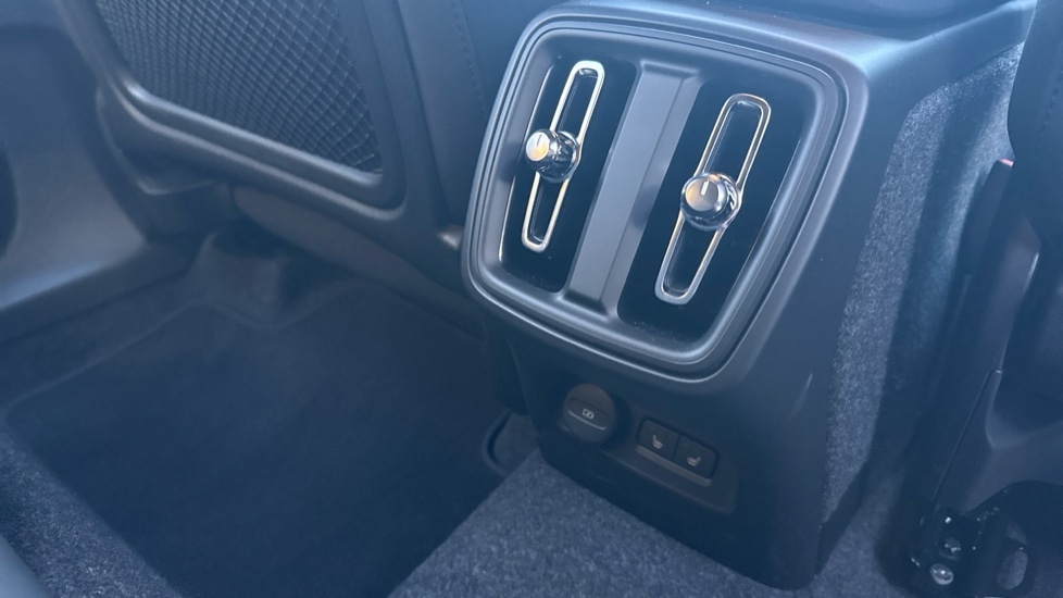 Used Volvo XC40 2025 for sale - 77186294: Photo 46