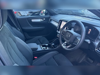 Used Volvo XC40 2025 for sale - 77186294: Photo