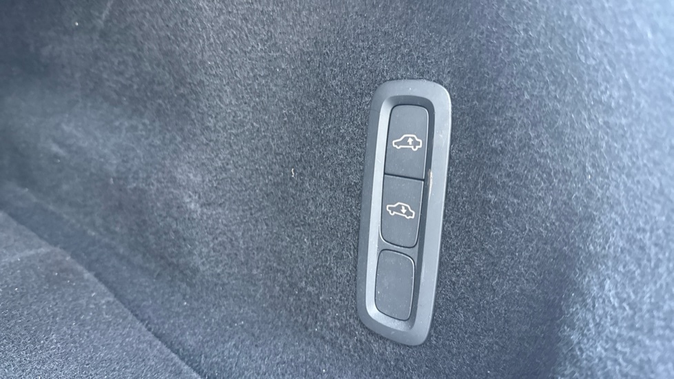 Used Volvo XC60 2024 for sale - 76901316: Photo 15