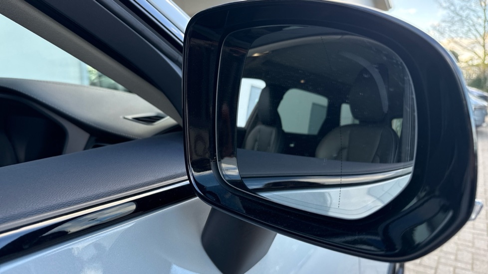 Used Volvo XC60 2024 for sale - 76901316: Photo 30