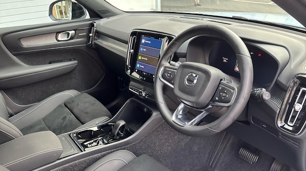 Used Volvo XC40 2025 for sale - 75815434: Photo 4
