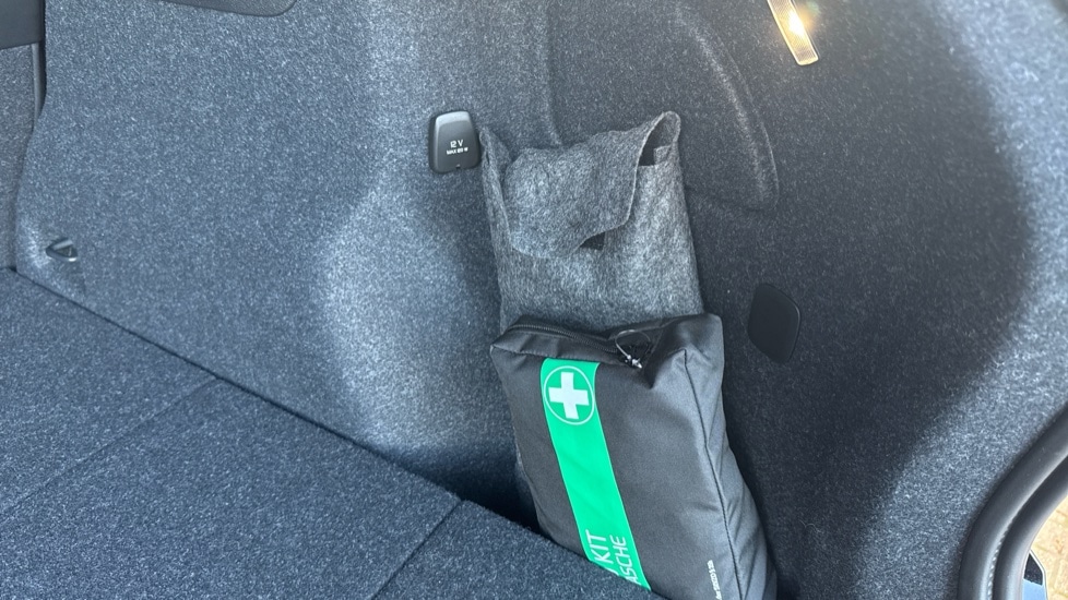 Used Volvo XC40 2025 for sale - 77316068: Photo 17