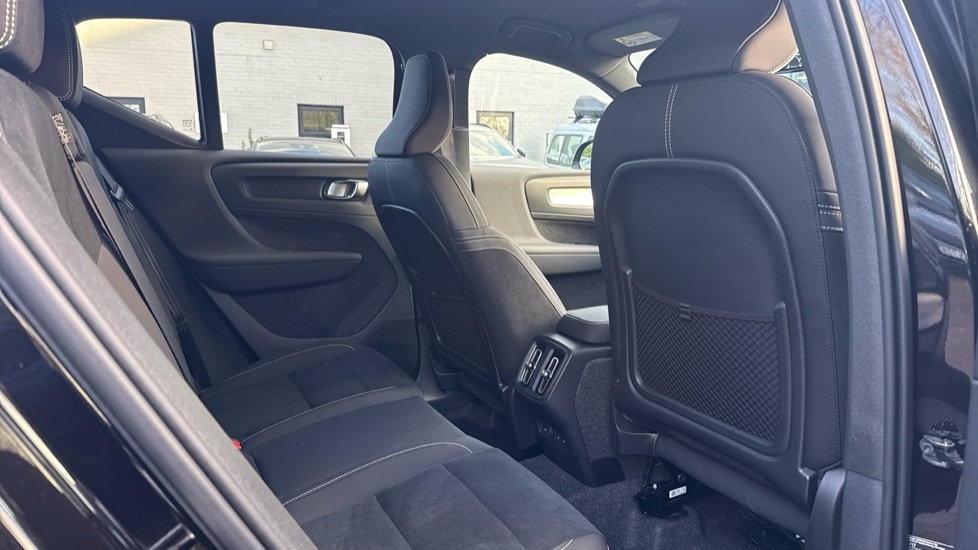 Used Volvo XC40 2025 for sale - 77316068: Photo 32