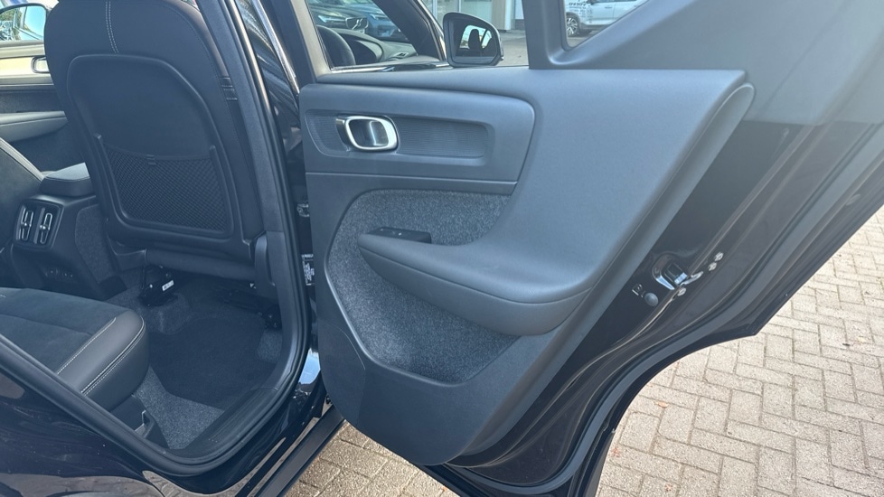 Used Volvo XC40 2025 for sale - 77316068: Photo 33