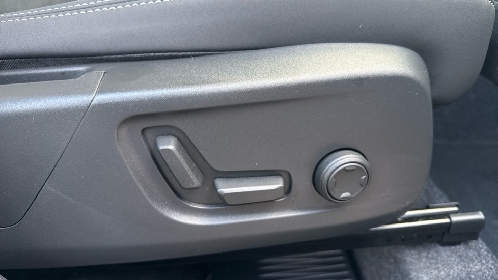 Used Volvo XC40 2025 for sale - 77316068: Photo 34